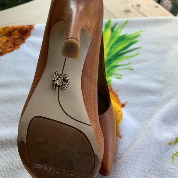 Nine West, Platform Stiletto - Picture 4 of 7